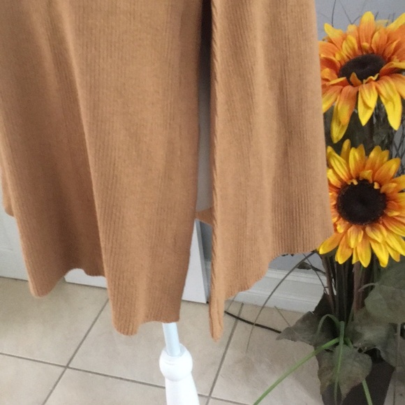 G.I.L.I Brown sweater cape. Size XS - Picture 5 of 8